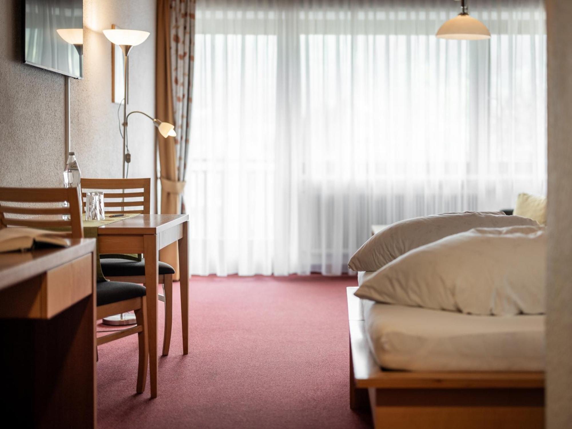 Hotel Engel Мелау Екстериор снимка
