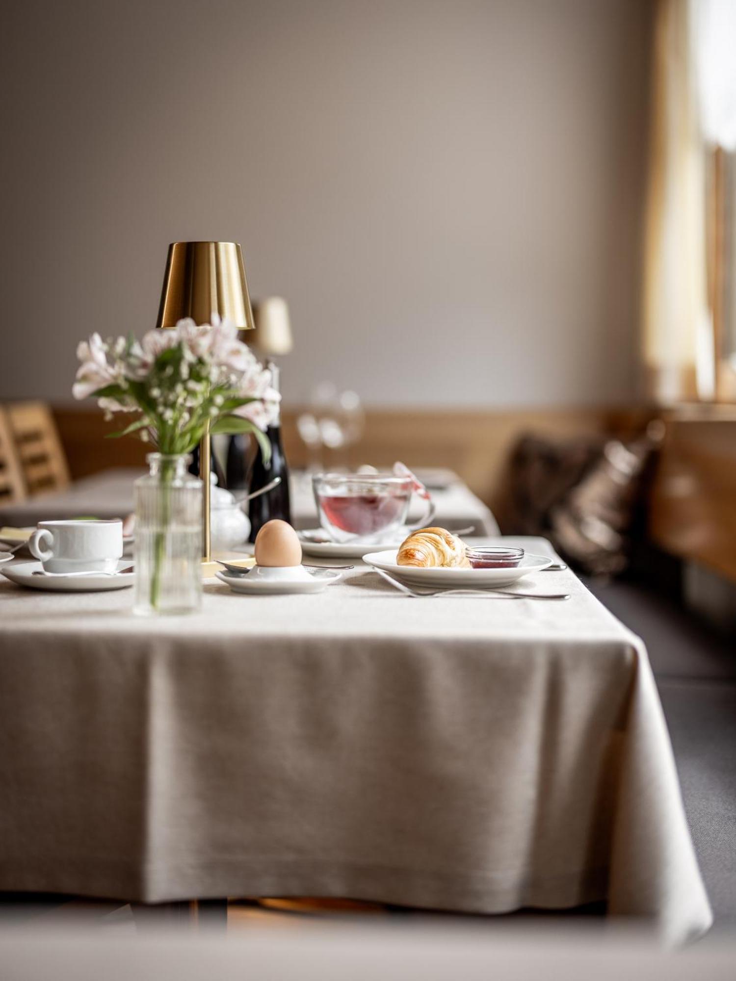 Hotel Engel Мелау Екстериор снимка